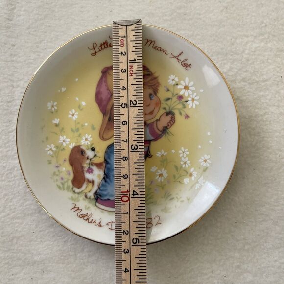 VINTAGE AVON 1982 Mother’s Day‎ Mini Collectible Plate"Little Things Mean A Lot" - Picture 5 of 9